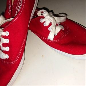 Keds/RED size 6